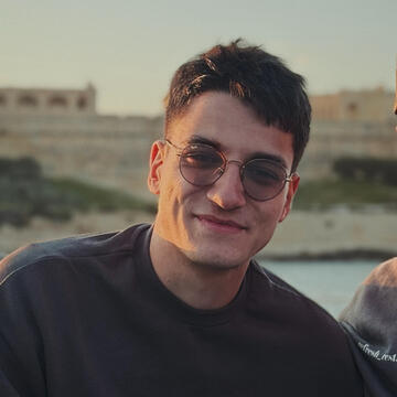 Mr Matthew Kenely AI Engineer Matthew is the technical lead behind our SaaS products. An AI Engineer and researcher, he builds the robust and scalable Aura and Echo platforms that power our solutions.